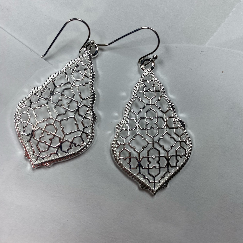 Kendra STYLE silver earrings